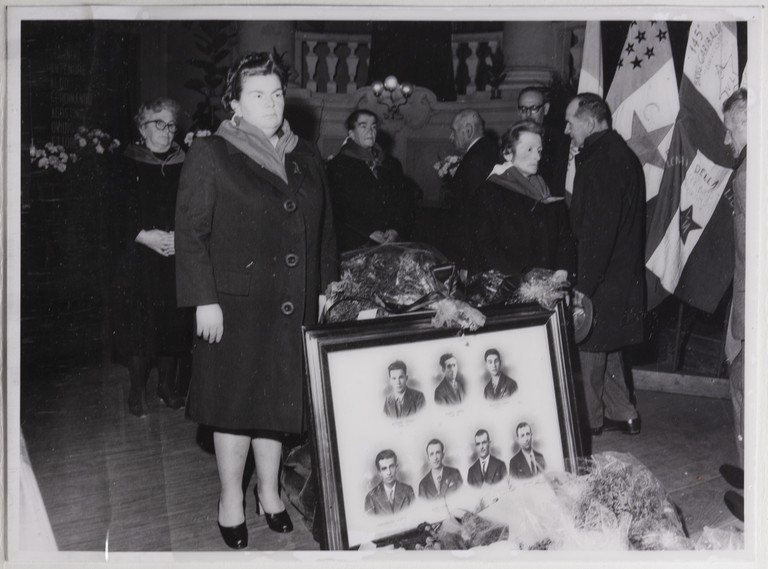 Gattatico-Reggio Emilia, 27-30 marzo 1970, Funerali di Alcide Cervi, camera ardente di Alcide Cervi, picchetto d'onore
